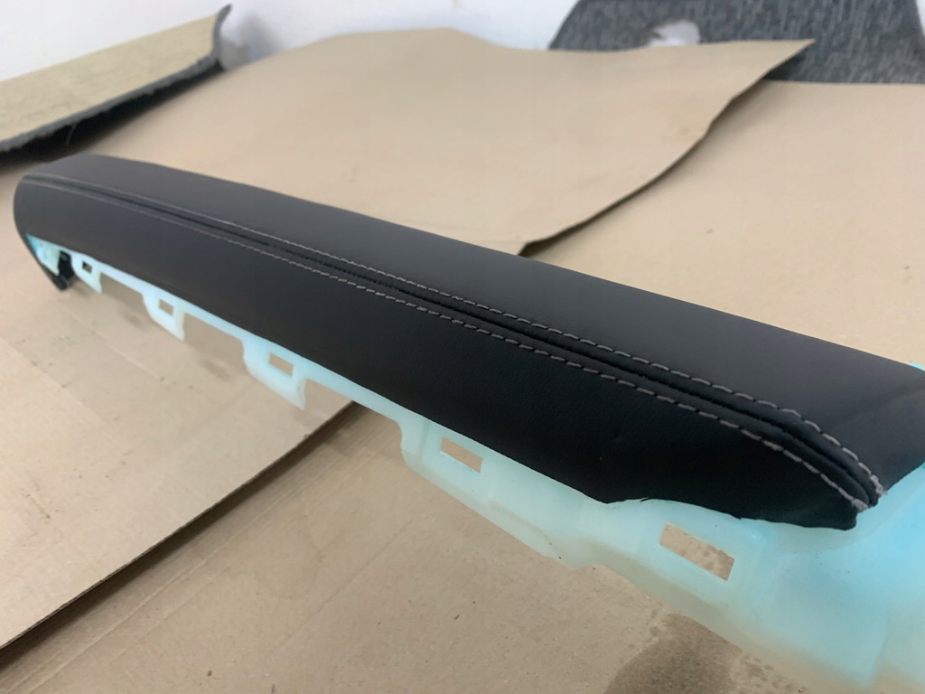 фото №8, Ford mustang mach-e rwd 21r молдинг декодер защита панели консоли оригинал