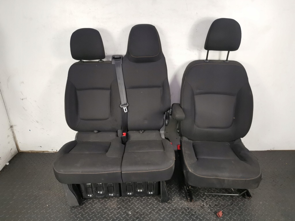 фото №1, Renault trafic iii vivaro b сиденья комплект сидений