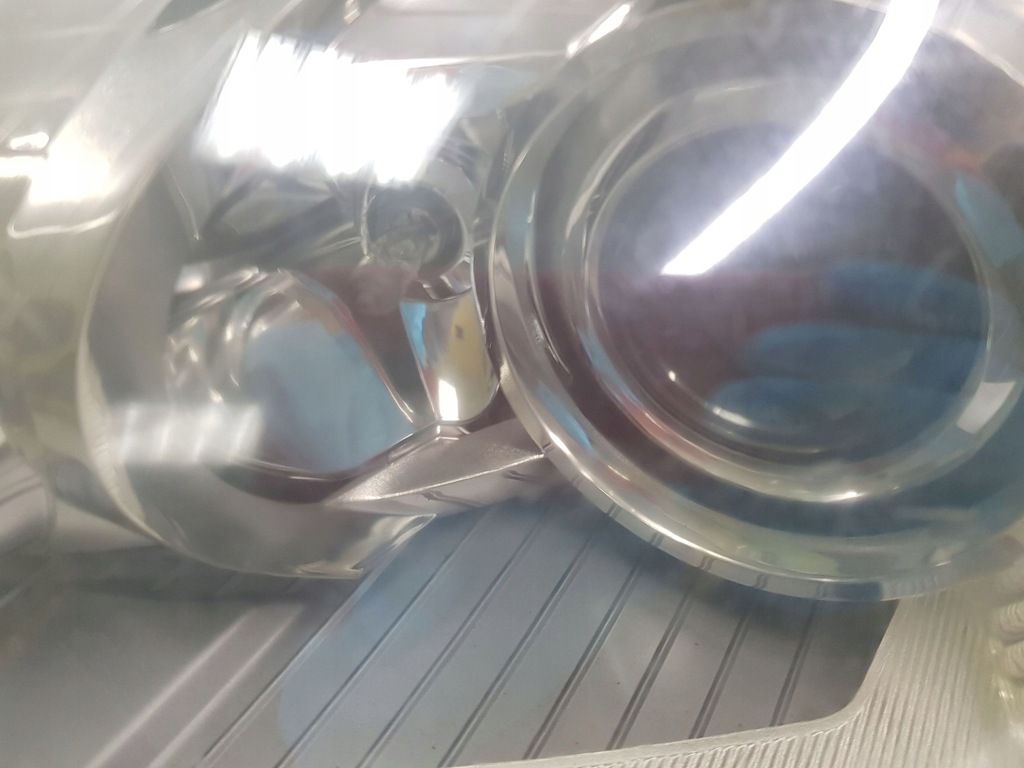 фото №6, Audi a8 s8 d3 4e 2006 левая сторона лампы передние