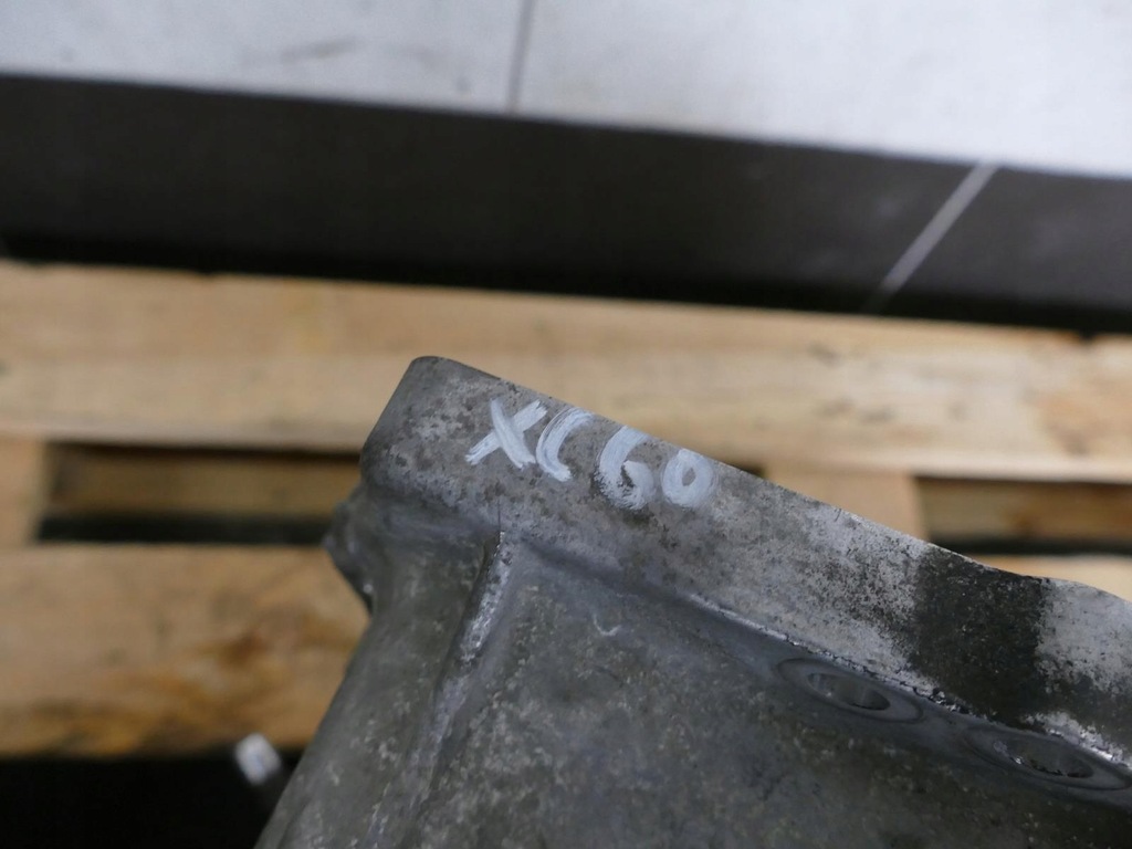 фото №15, Volvo xc60 i lift 2.4 d5 автоматическая коробка передач коробка передач передач tf-80sc awd 4x4