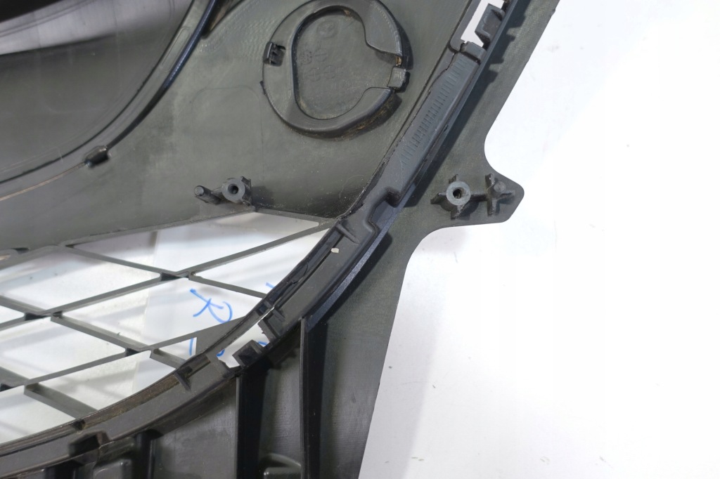 Mazda 5 2010- решётка радиатора решётка радиатора бампер перед c513-501t1 Цена