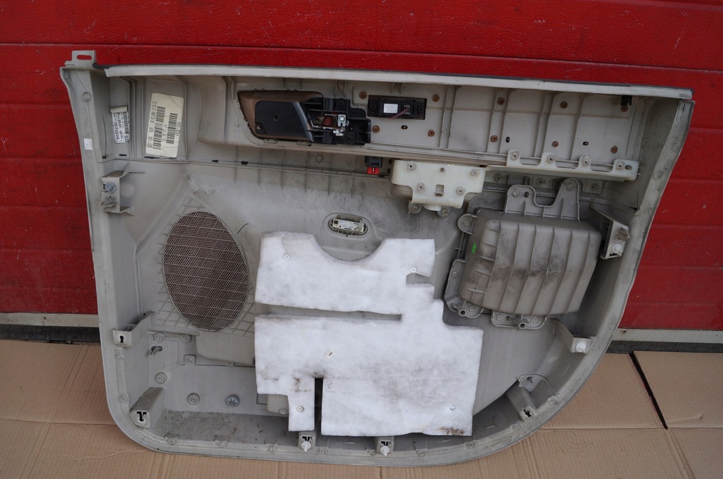 фото №6, Chrysler grand voyager 5 v 12r обшивки оббивка