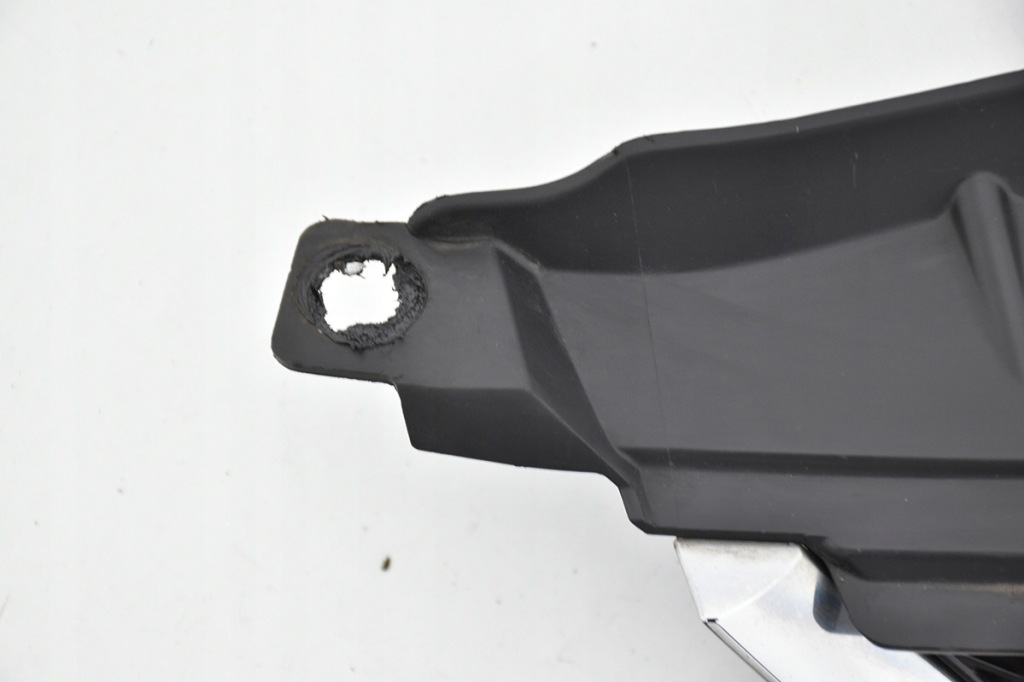 фото №4, Решітка радіатора решітка радіатора радіатора mazda 5 i