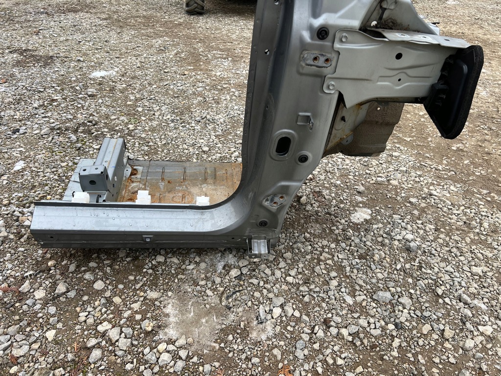 фото №2, Suzuki vitara поріг правий rok 2021