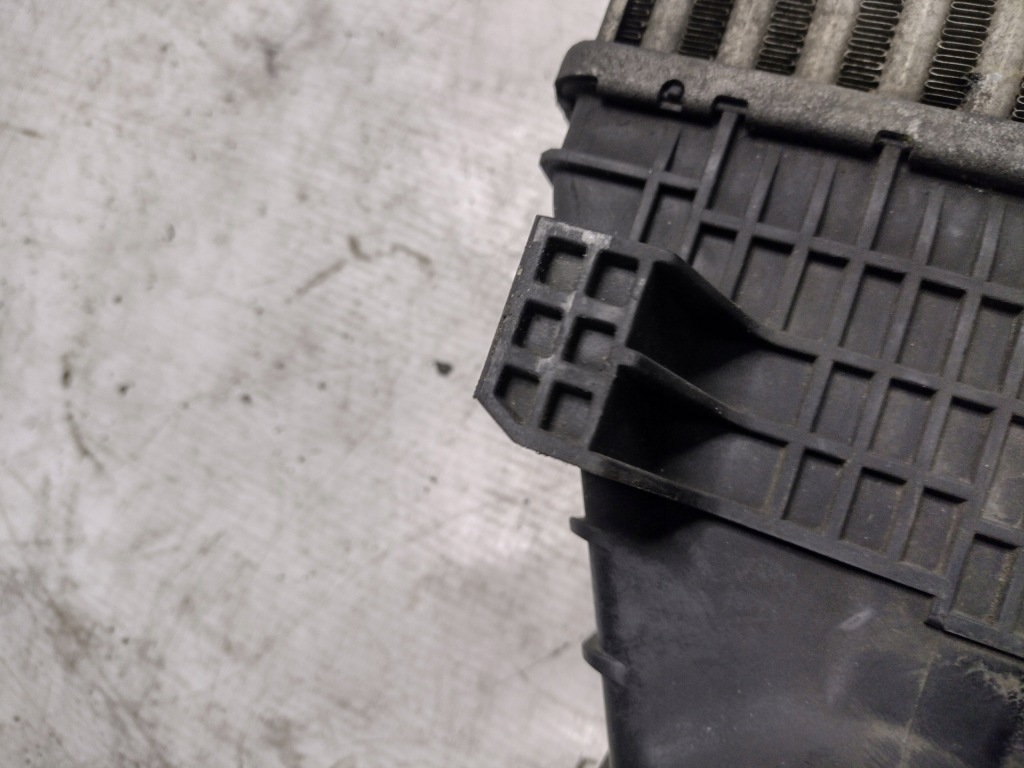 Интеркулер mercedes w212 2,2cdi автоматическая коробка передач a2046000100 Цена