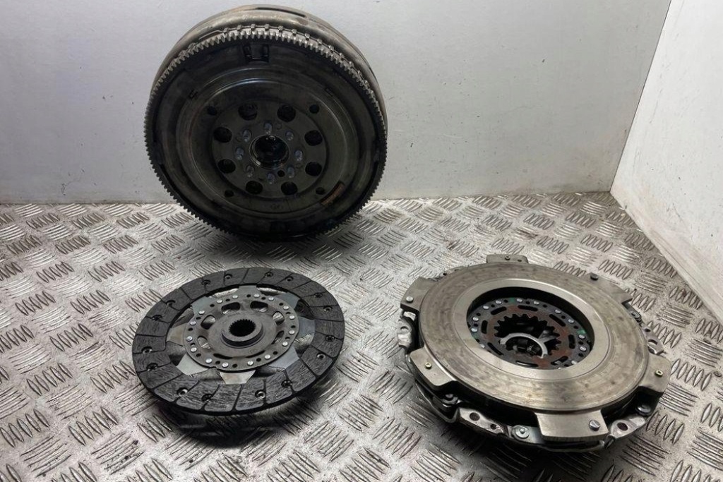 фото №10, Комплект сцепления mercedes-benz c w204 a6510304405 2.14l дизель 120kw 2013