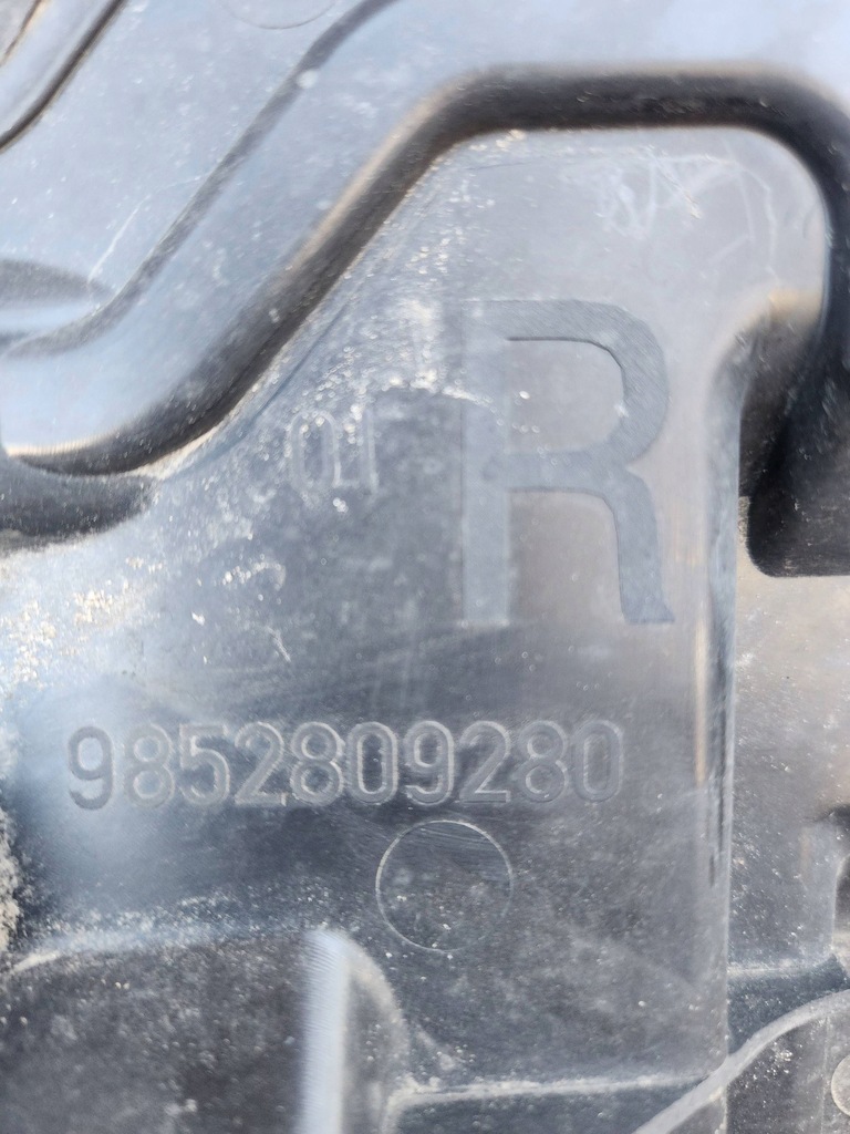 фото №8, Воздуховод воздуха peugeot 2008 ii правая 9852809280 lift 2023r.