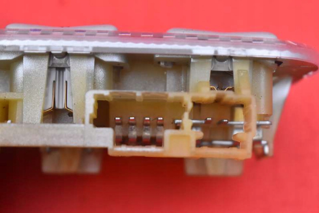 фото №7, Лампа освітлення салону перед 9680713980 peugeot 308 1 i 07-11