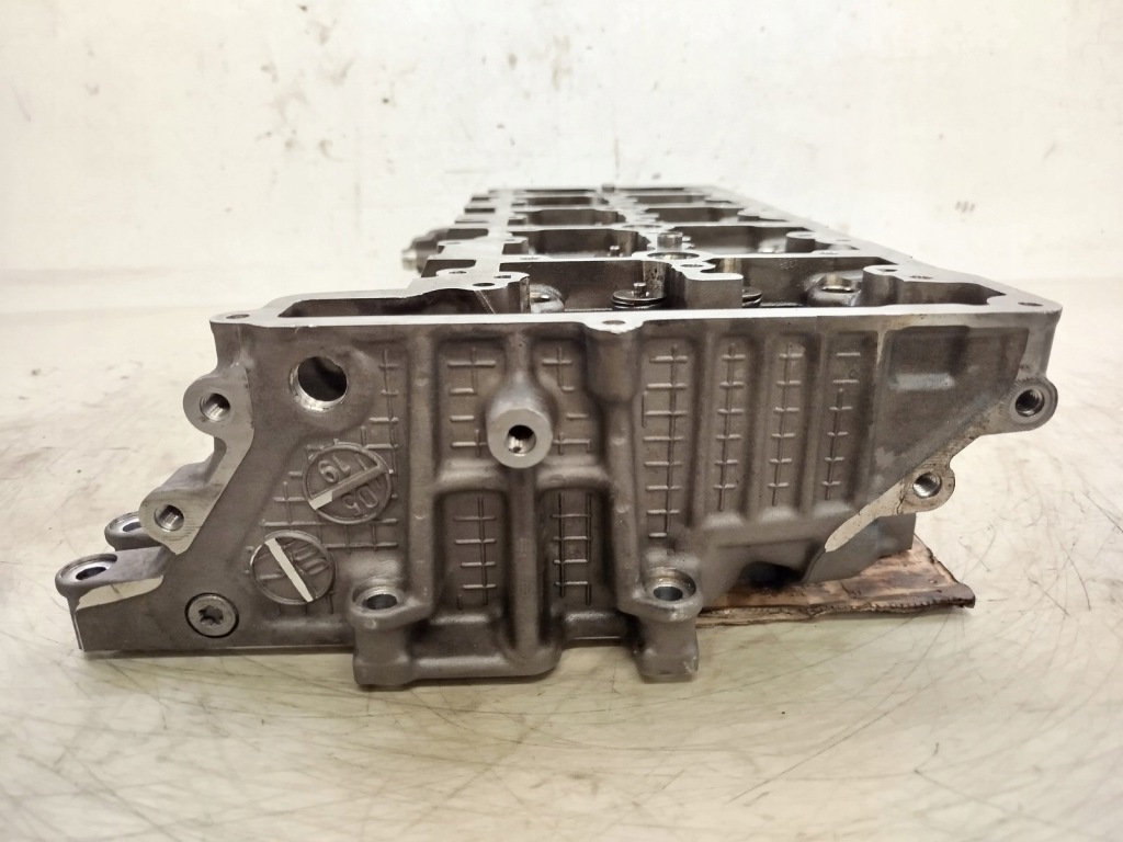 Головка двигателя bmw 211752101 85802630401 2.0 16v b47c20b Недорого