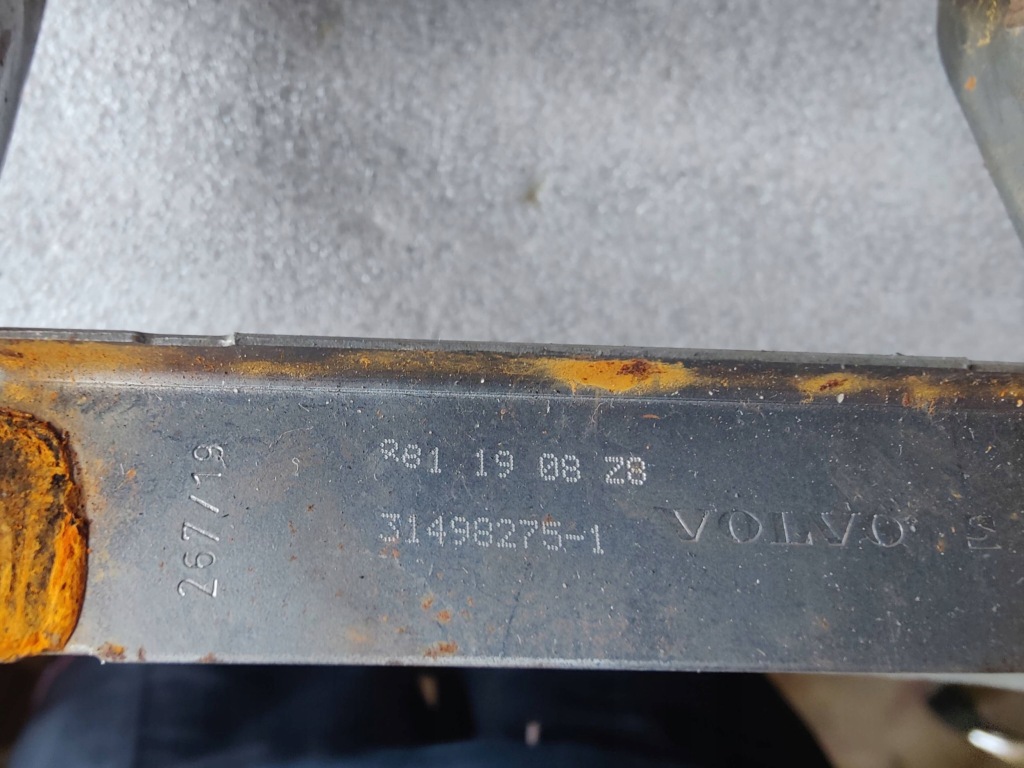 фото №4, Подголовник передний volvo v60 31498275