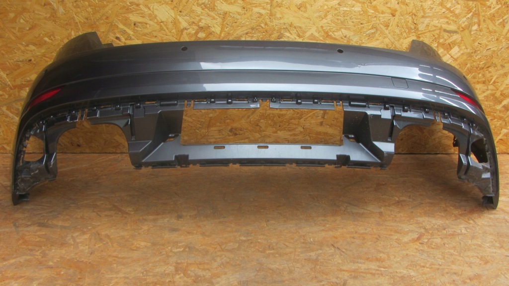 Купити Бампер задня задній audi a3 8v4 5d pdc