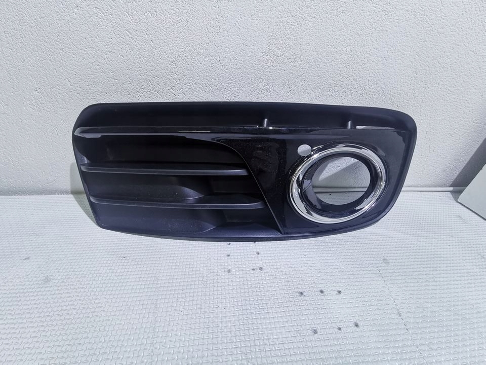 Купити Audi q5 решітка заглушка бампера ліва передня перед 8r0807682j