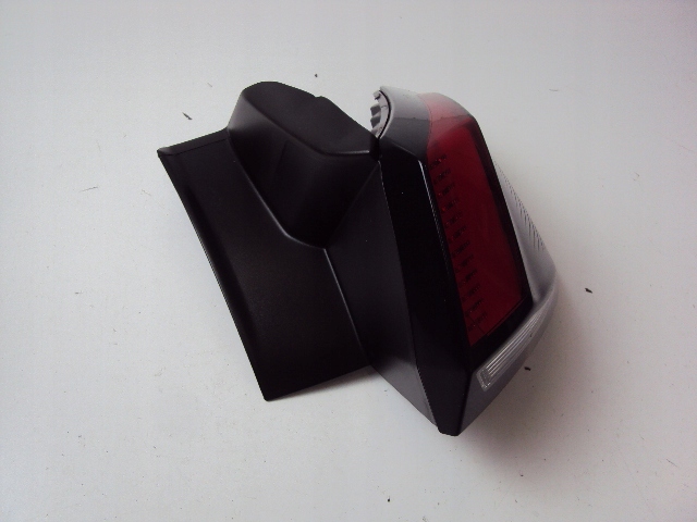 фото №2, Лампа правый задняя peugeot 3008 ii 2016-