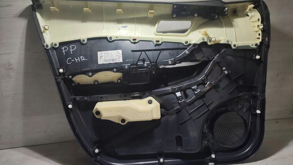 фото №6, Toyota c-hr i 2019 перед сторона права обшивка двері оббивка