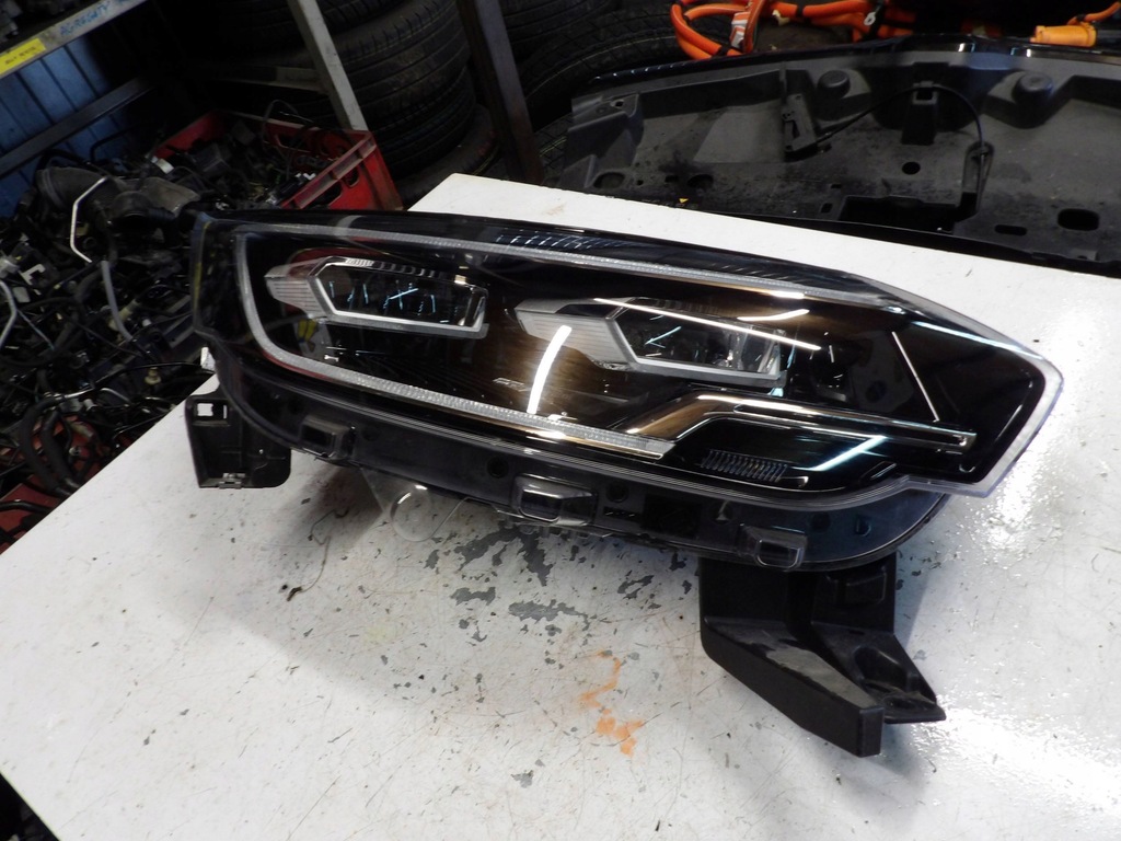 фото №1, Лампа правая передняя renault espace v 5 260100341r