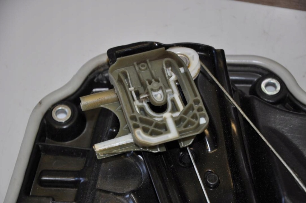 Підйомник скло bmw ix3 2023 з передній po правої 2869124 Зі Шроту