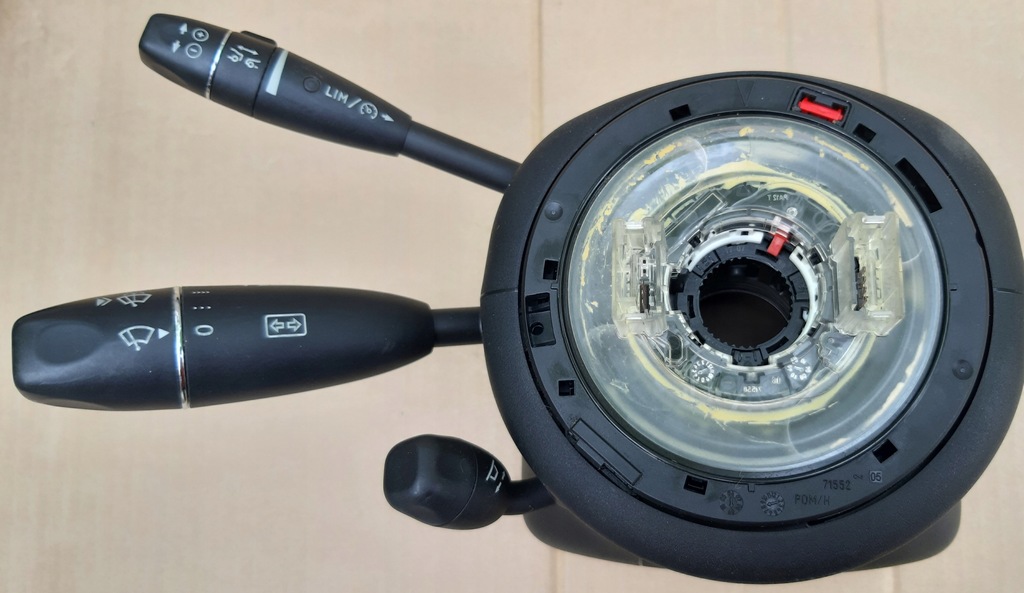 фото №1, E-klasa w212 w207 переключатель pod руль лента