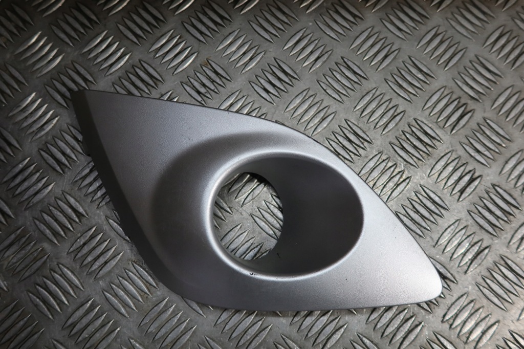 фото №1, Решітка протитуманної фари права scenic iii 261520001r