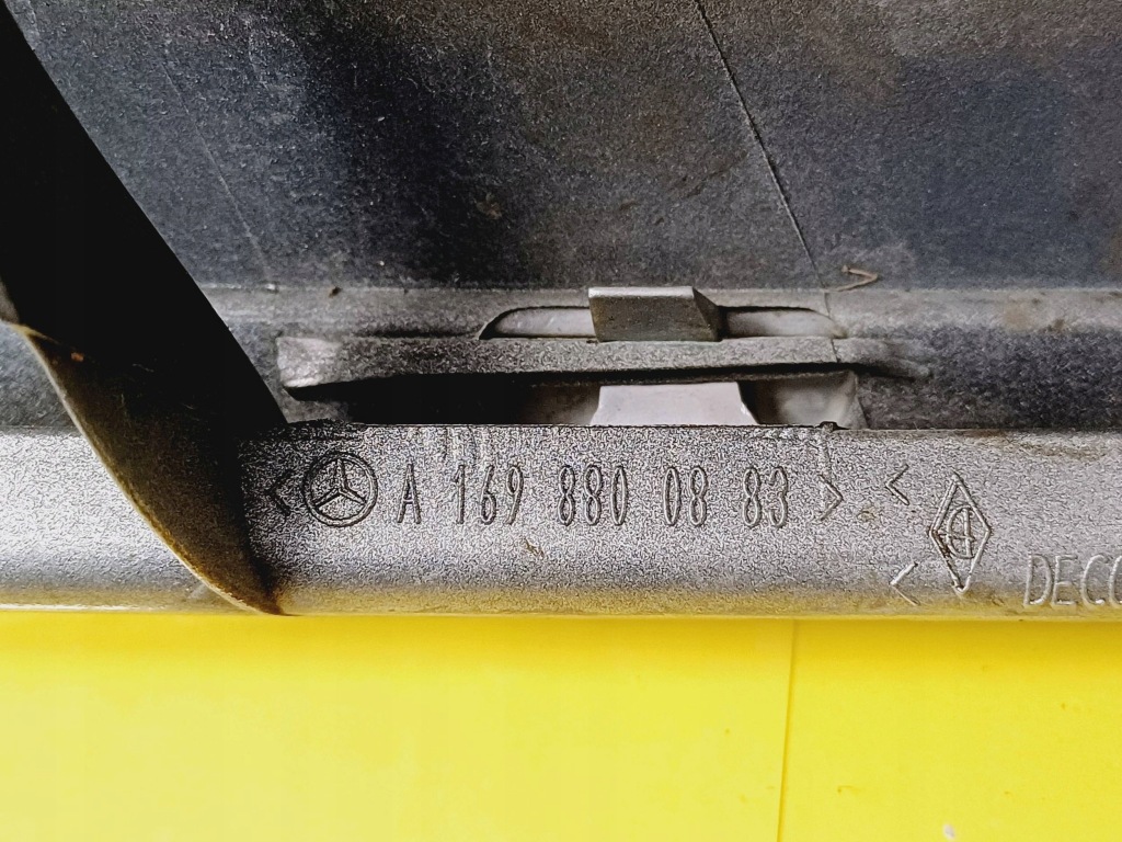 Решітка радіатора решітка радіатора mercedes w245 05-08 a1698800883 nr92 Київ