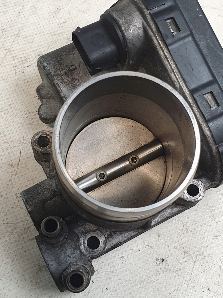 Дроссельная заслонка оригинальный номер a1661410225 mercedes w168 1.4b с Разборки