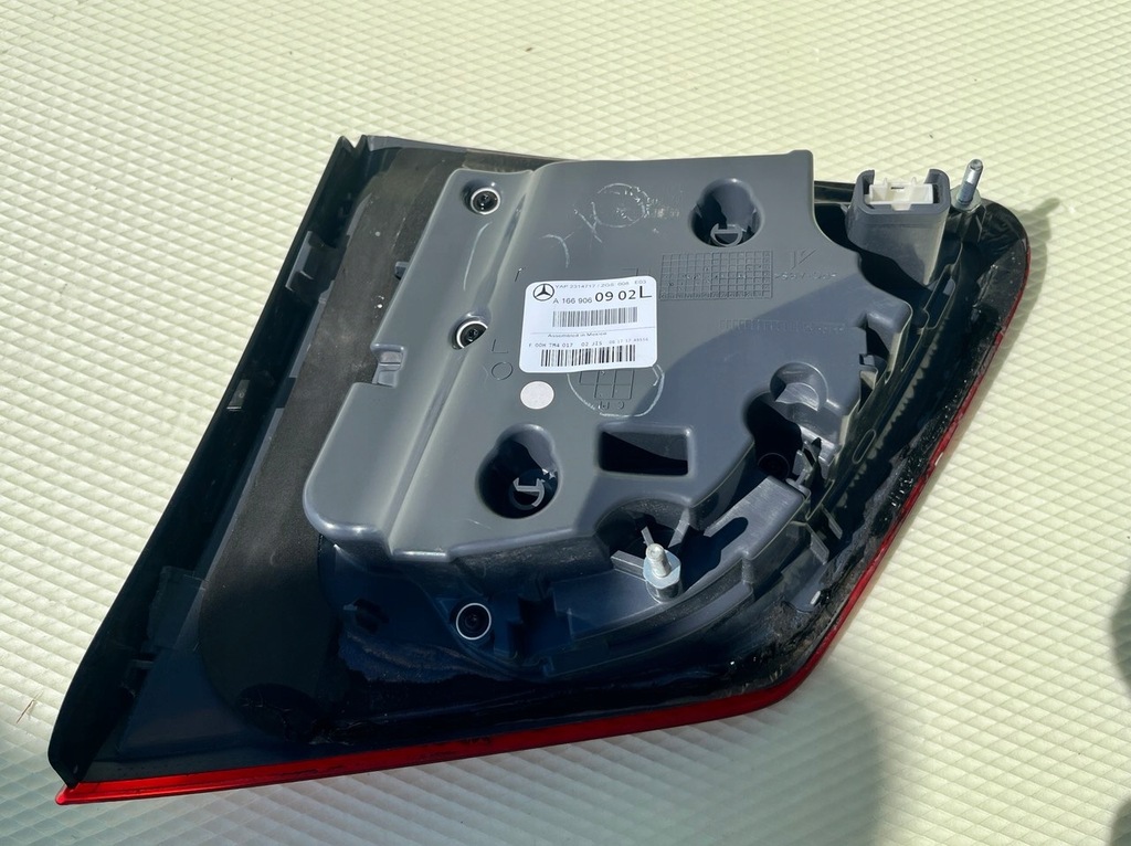 фото №7, Mercedes gls x166 2017 комплект лампа задних rhd