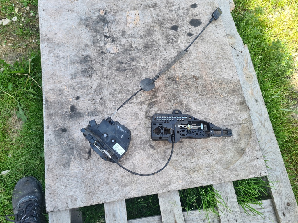 фото №1, Замок дверь задняя левый renault captur 825012422r