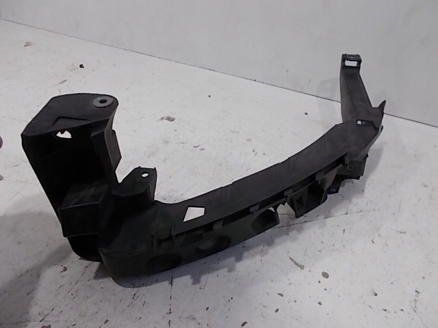 фото №9, Audi a3 8p lift 08-12 направляющая pod фара 8p0805607