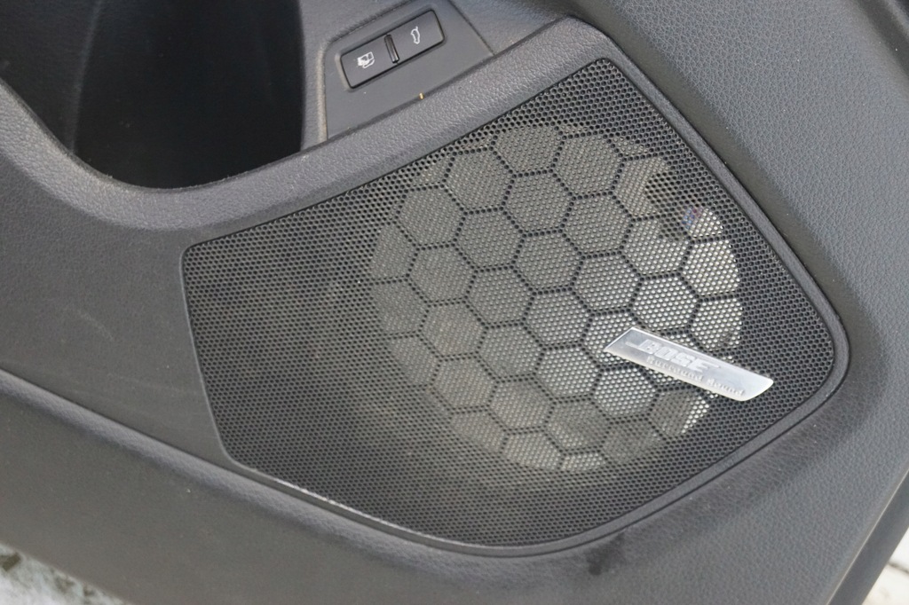 фото №10, Обшивка дверь левый перед audi q7 4l europa