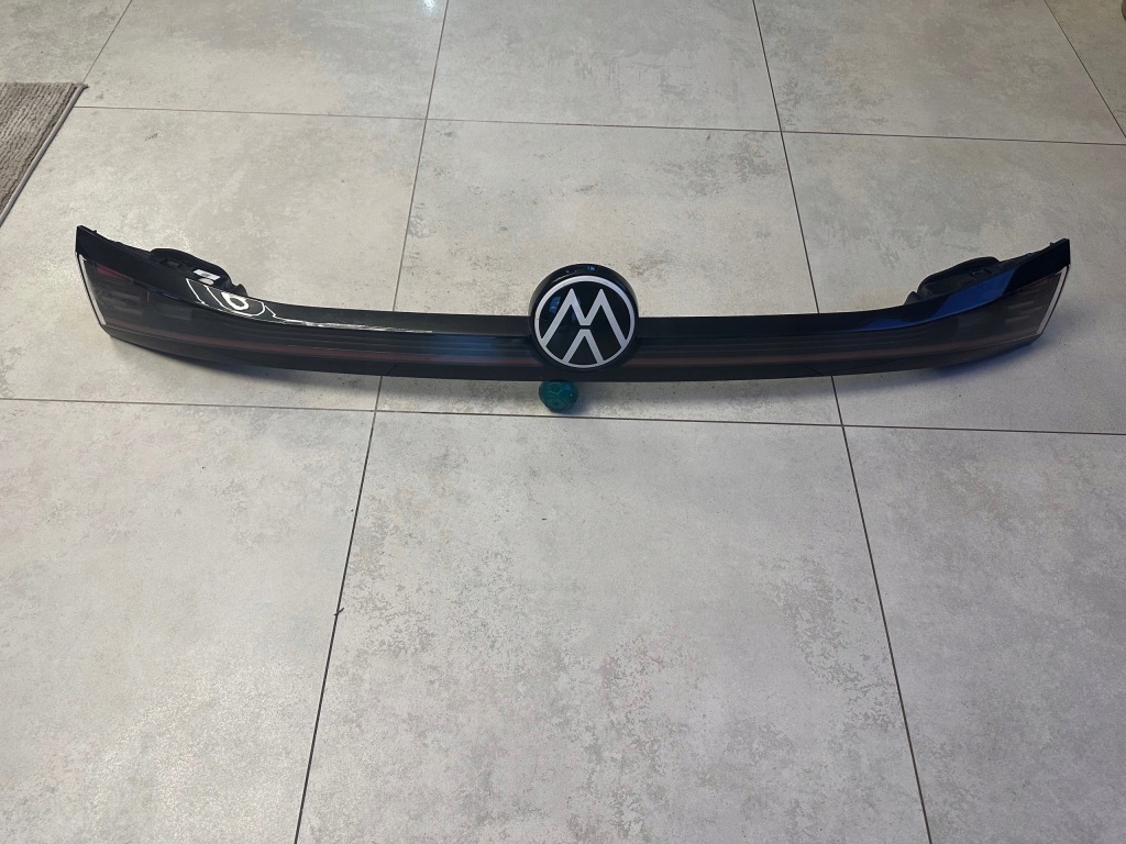 фото №1, Vw id4 id.4 накладка кришки багажника задня iq light 11a945307b