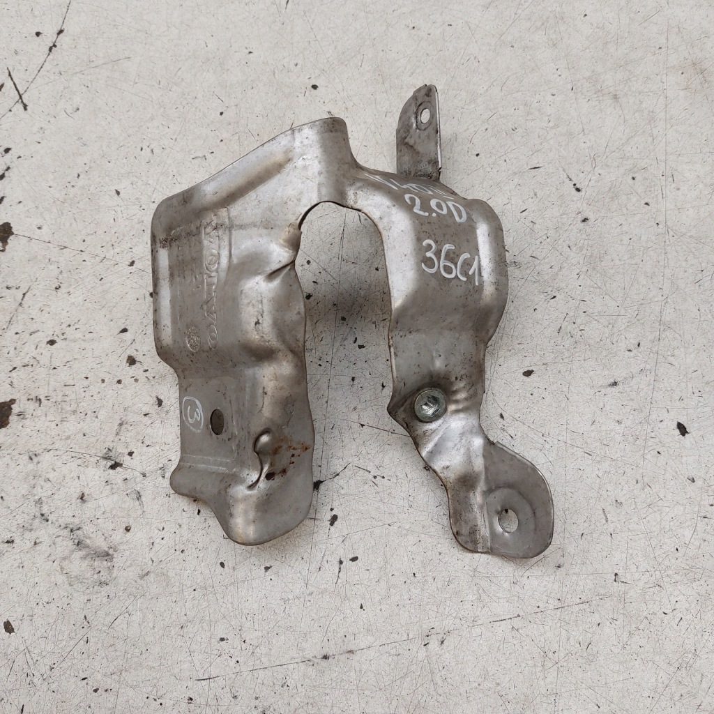 фото №1, Volvo v40 ii d4 2,0d 2014 v42 защита тепловая 31411251