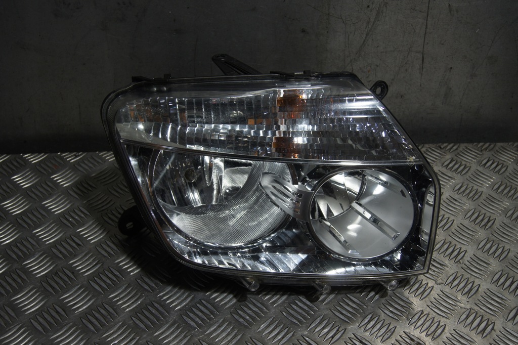 фото №1, Лампа передняя правая dacia duster 260100067r