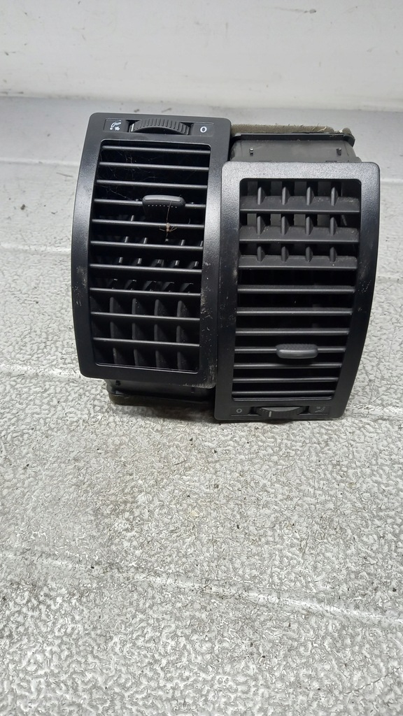 фото №1, Решётки обдув vw polo iv 03r