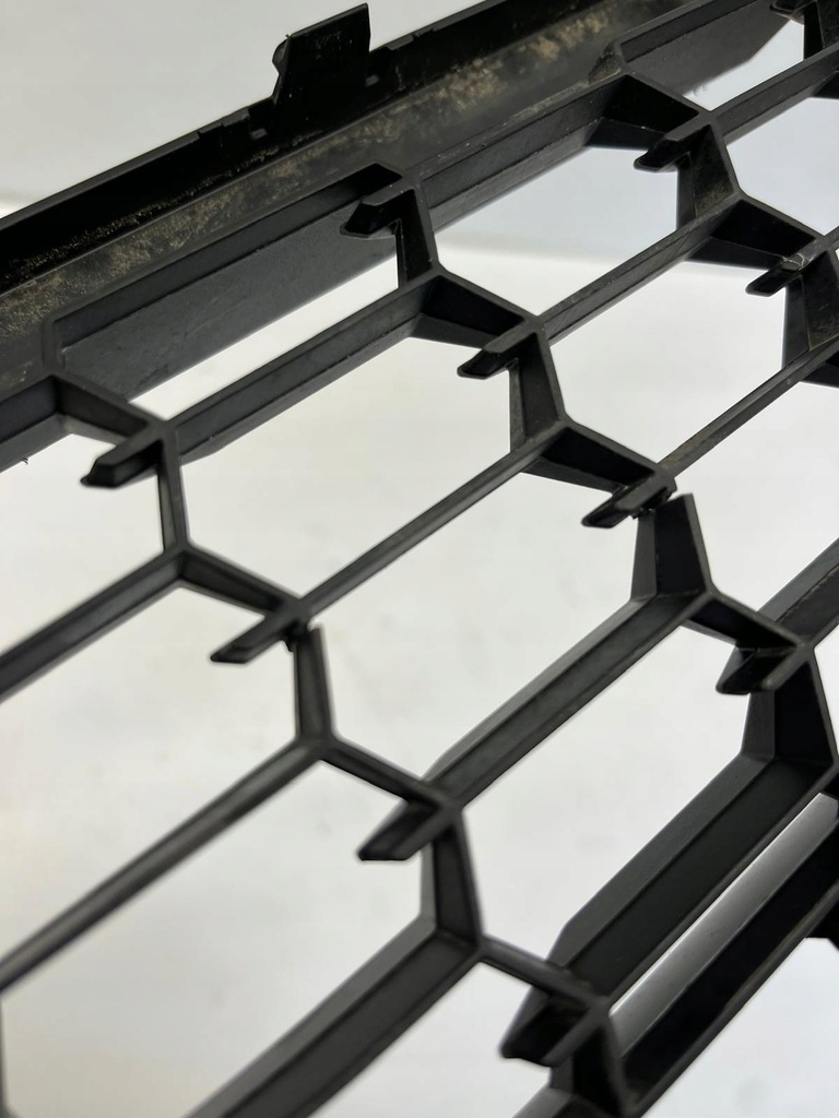 фото №14, Skoda fabia iv средняя решётка бампера перед передняя