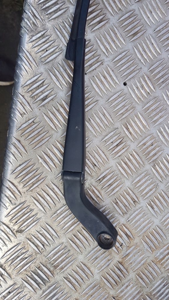 Mercedes w245 рычаг дворники левая правое Доставка