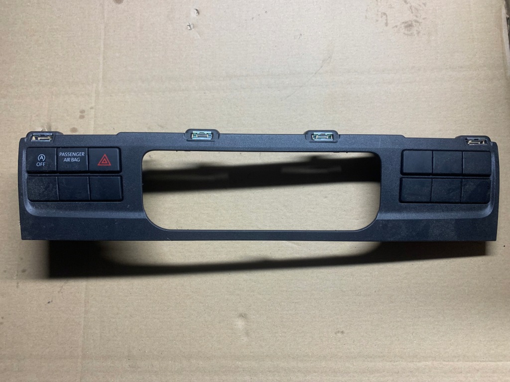 фото №1, Vw transporter t6 рамка dekor молдинг корпус 7e0857304d