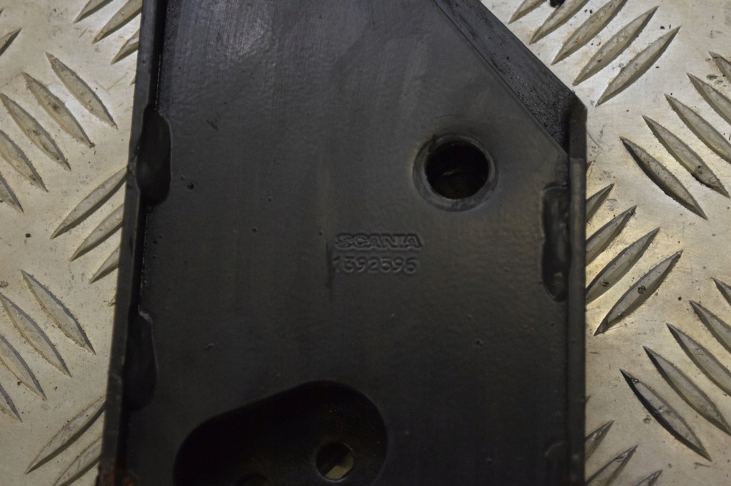 фото №3, Кронштейн насоса центрального мащення scania r s