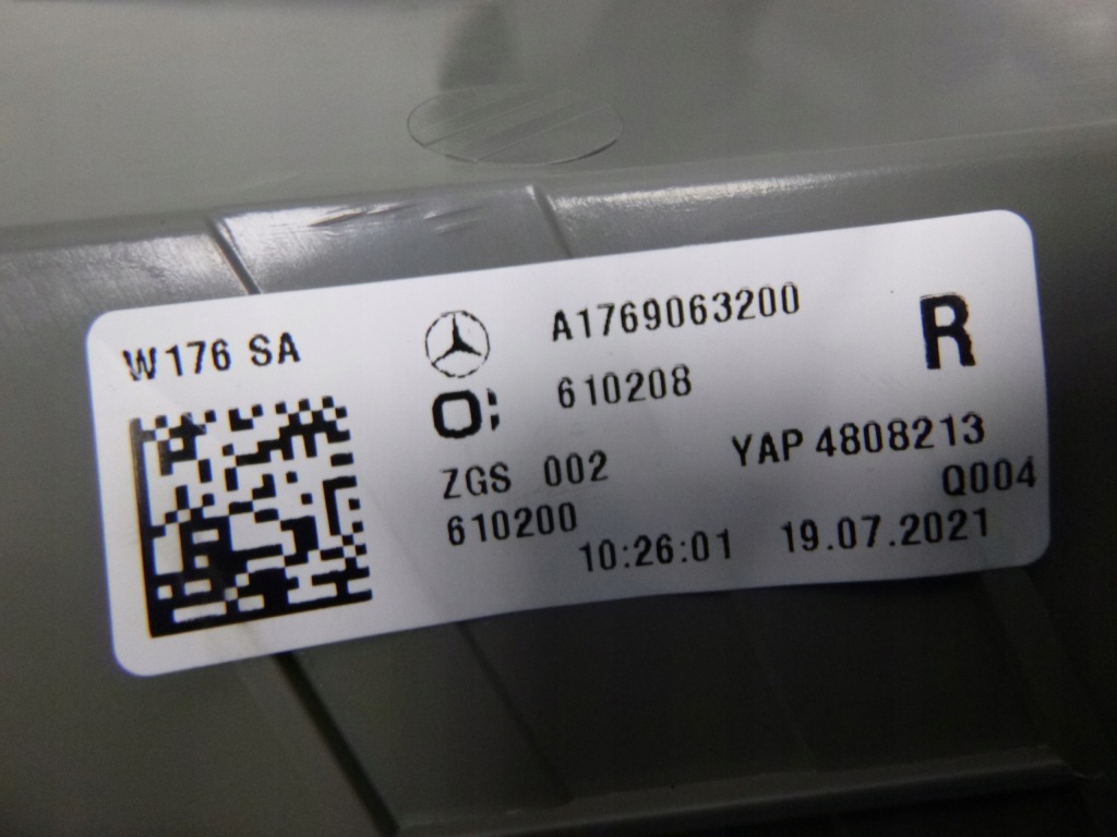 фото №16, Mercedes w176 lift лампа правый задняя a1769063200