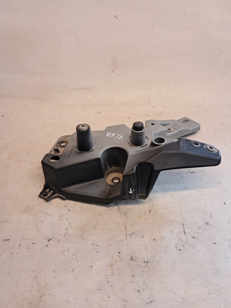 фото №5, Напрямна кронштейн крила правий перед xc60 ii 32288929