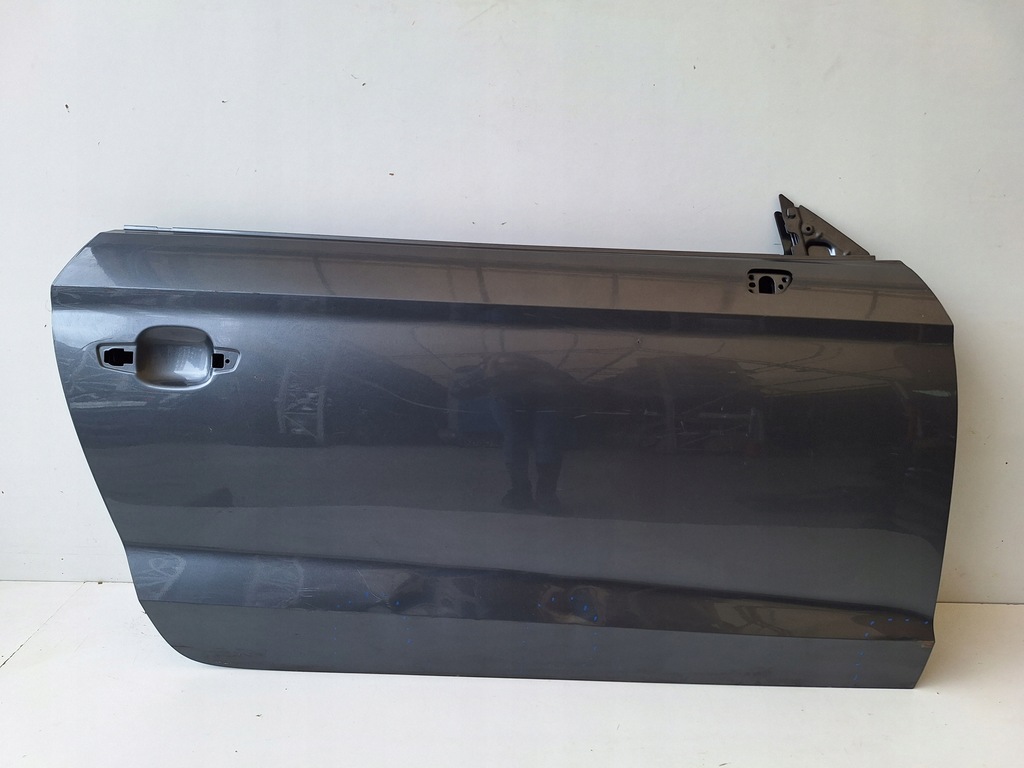 фото №1, Audi a3 8v cabrio дверь правый перед оригинал