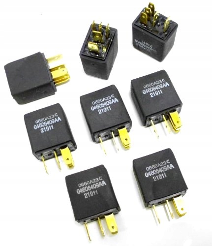 фото №7, Chrysler 300m 300c town country реле модуль