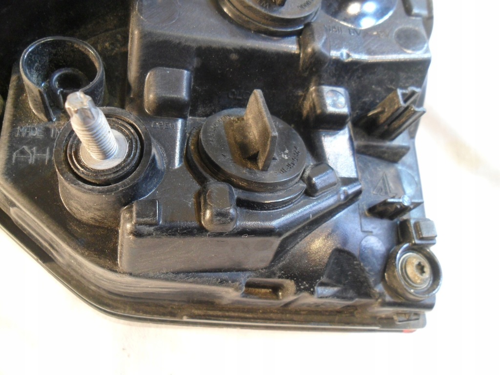 фото №10, Audi a4 b9 лампа крышки левый задняя 8w0 8w9 8w9945075