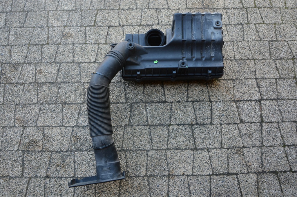 фото №3, Корпус фільтра повітря vw polo 6r 036129611cd