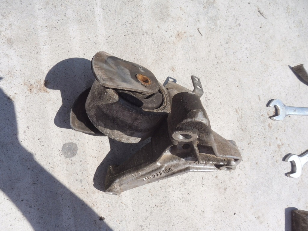 фото №5, Space star 1.6 1998 98 подушка коробки передач