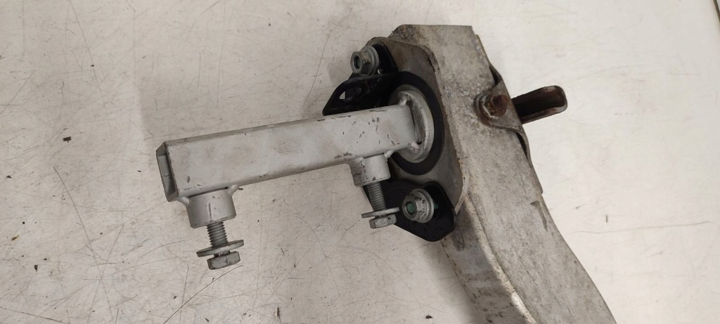 Hak буксирувальний bmw e46 lift 2,2 Оригінал