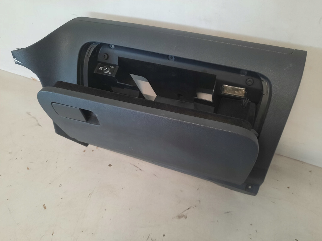 фото №5, Volkswagen golf v 03-09 бардачок пасажира 1k1857290