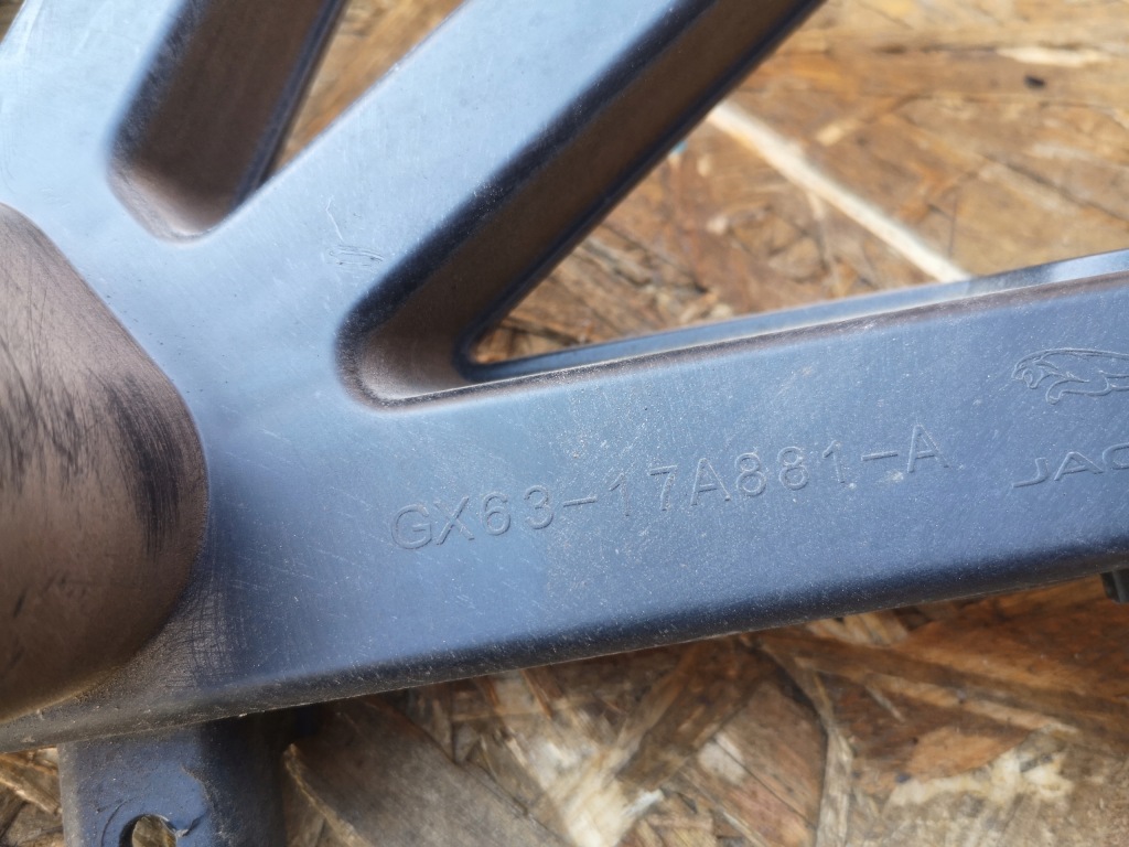 фото №7, Jaguar xf x260 напрямна бампера правий задня gx63-17a881-a