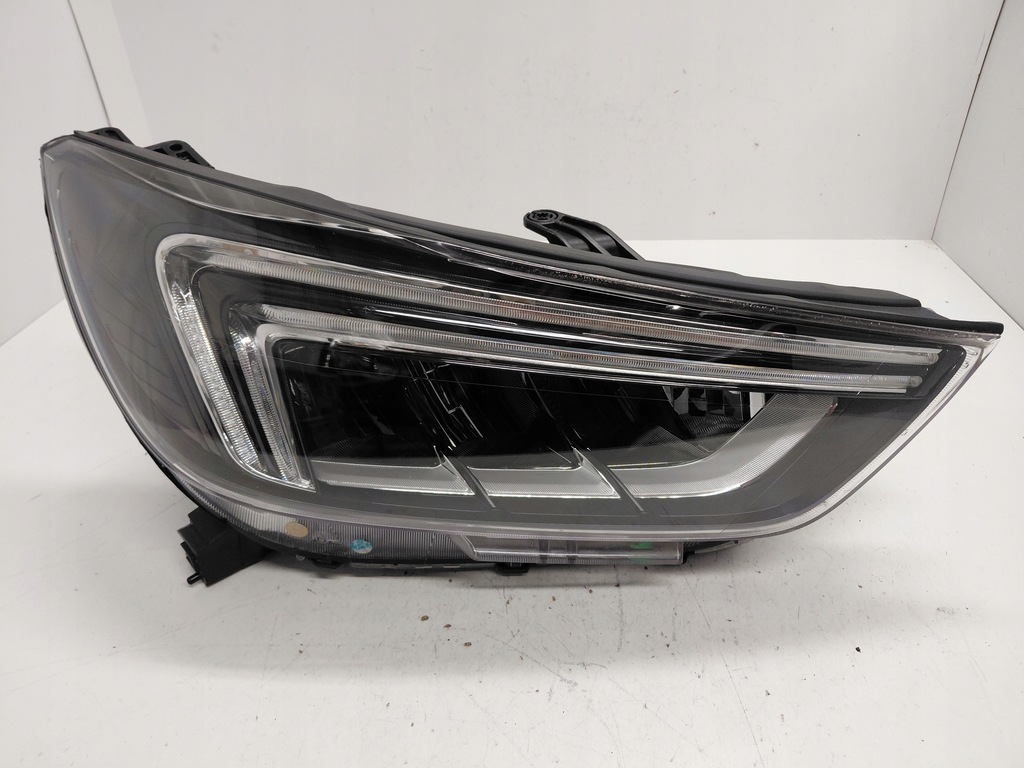 фото №1, Opel mokka x full led лампа права