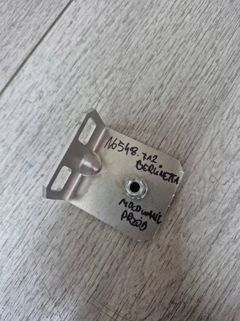 Купить 16548. ferrari f12 berlinetta кронштейн бампер перед 84952500