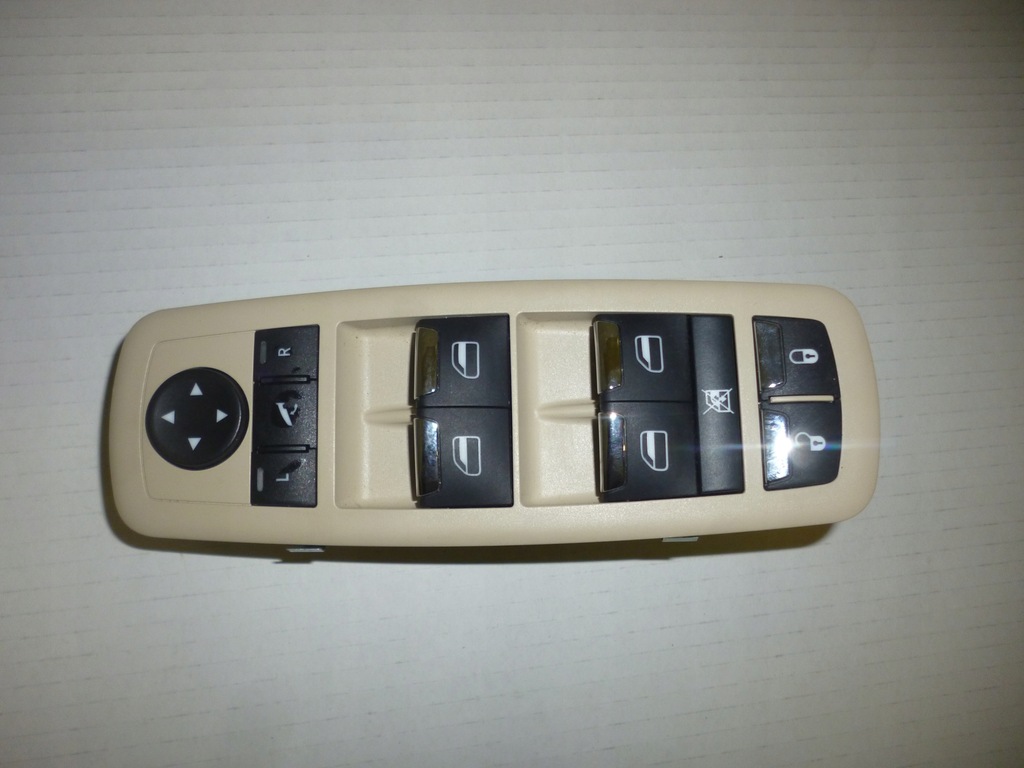 фото №1, Maserati ghibli панель перемикач