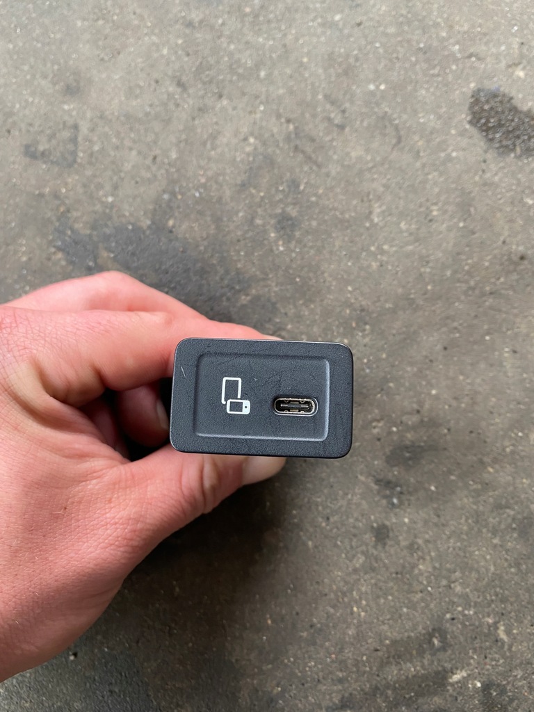 фото №1, Mercedes glc 253 роз'єм port usb 2478209000